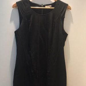 THE PERFECT BLACK DRESS
